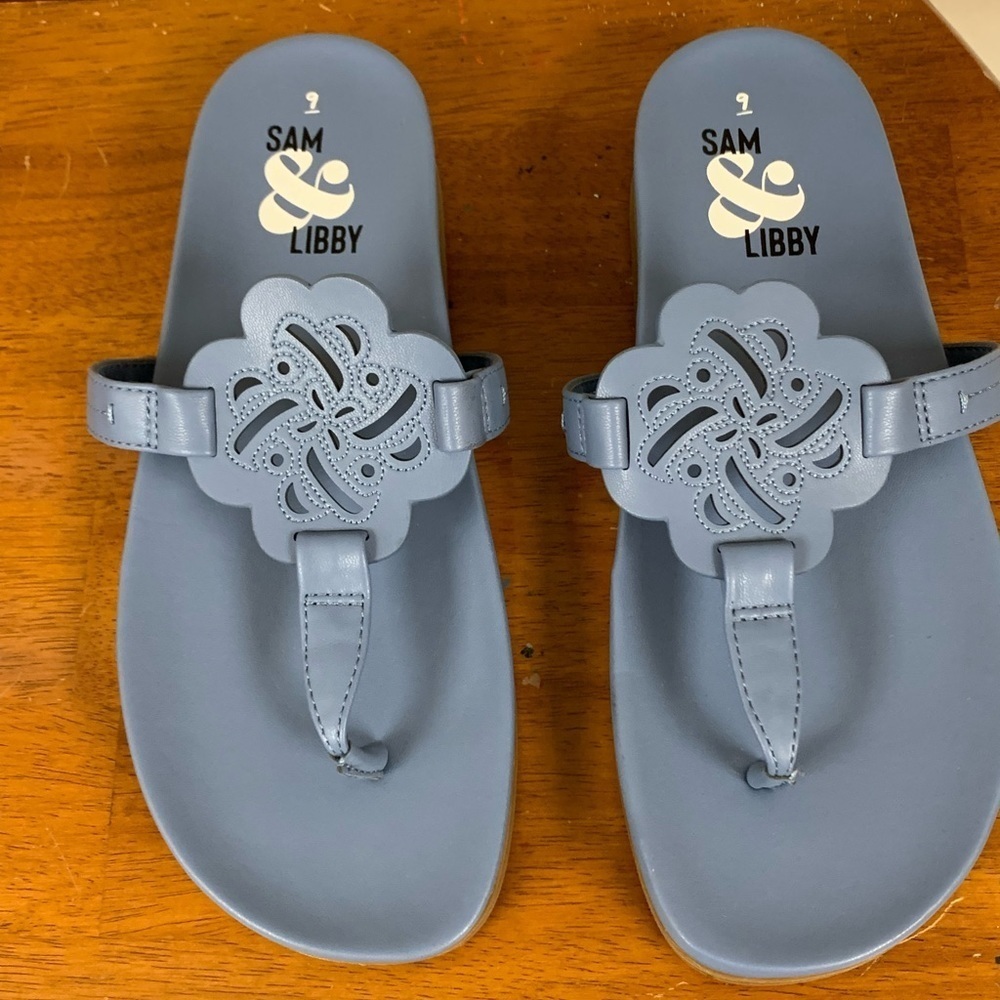 Sam & Libby Alexandra thong sandals size 9 blue